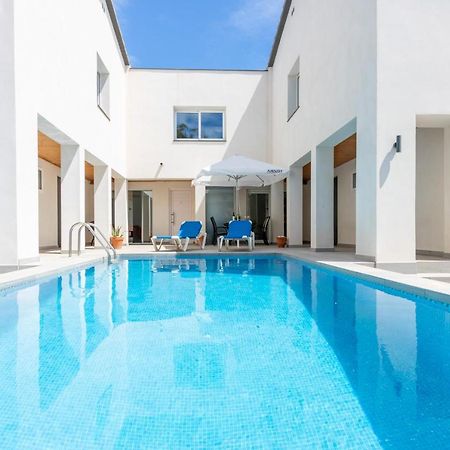 Goldhome - New House With Private Heated Pool, Parking, Wifi, Games Room Empuriabrava Exterior foto