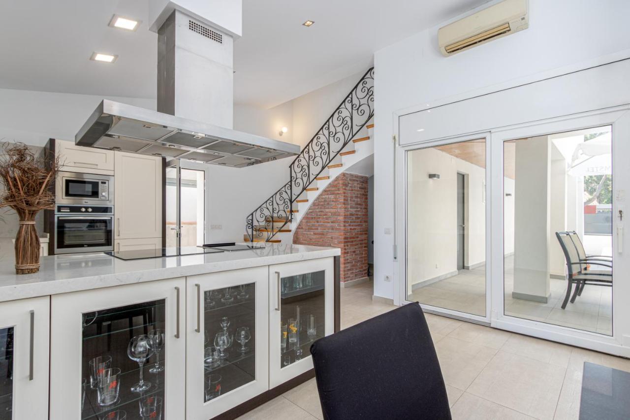 Goldhome - New House With Private Heated Pool, Parking, Wifi, Games Room Empuriabrava Exterior foto