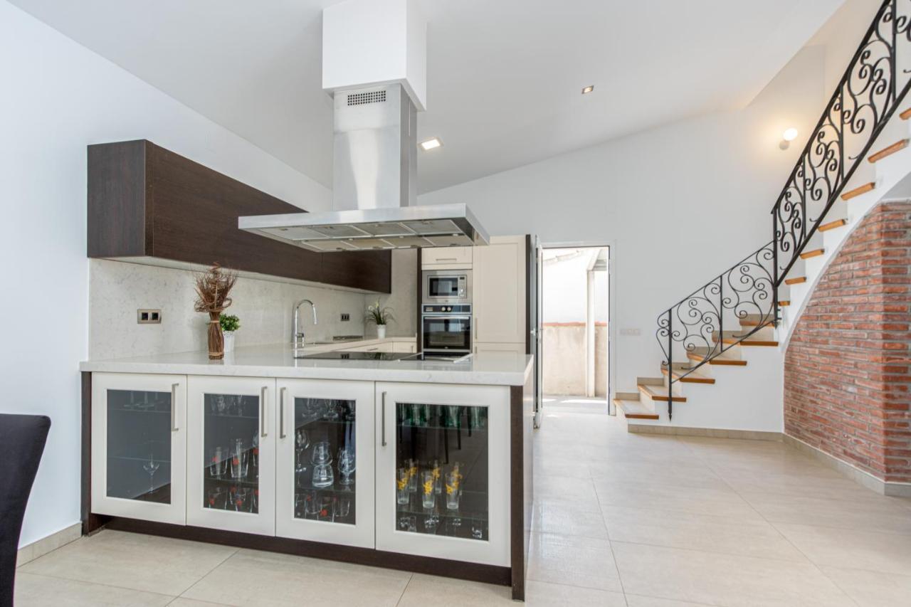 Goldhome - New House With Private Heated Pool, Parking, Wifi, Games Room Empuriabrava Exterior foto