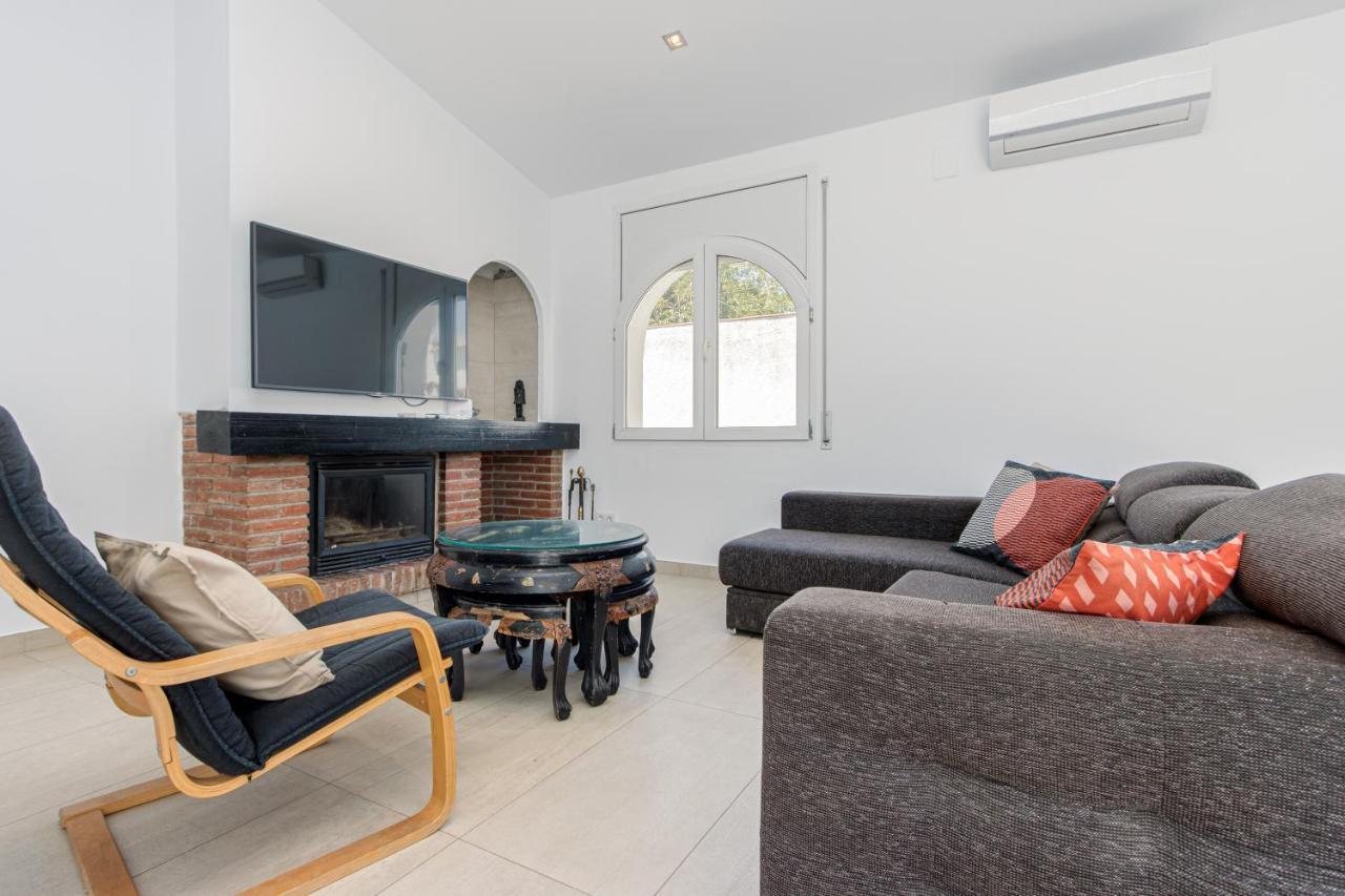Goldhome - New House With Private Heated Pool, Parking, Wifi, Games Room Empuriabrava Exterior foto