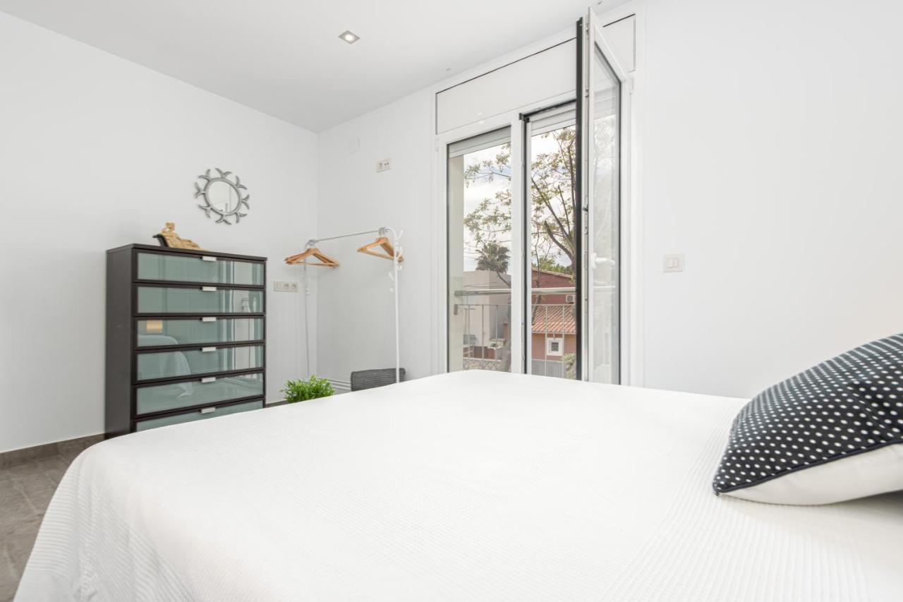 Goldhome - New House With Private Heated Pool, Parking, Wifi, Games Room Empuriabrava Exterior foto