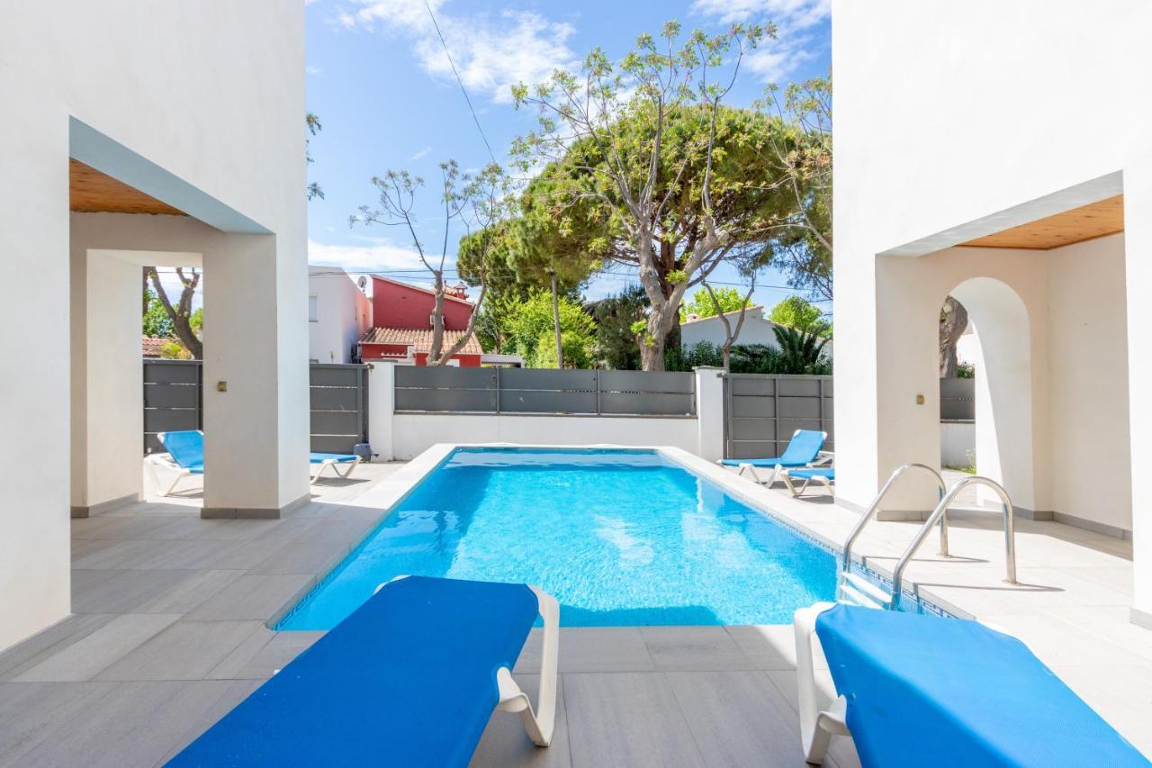 Goldhome - New House With Private Heated Pool, Parking, Wifi, Games Room Empuriabrava Exterior foto