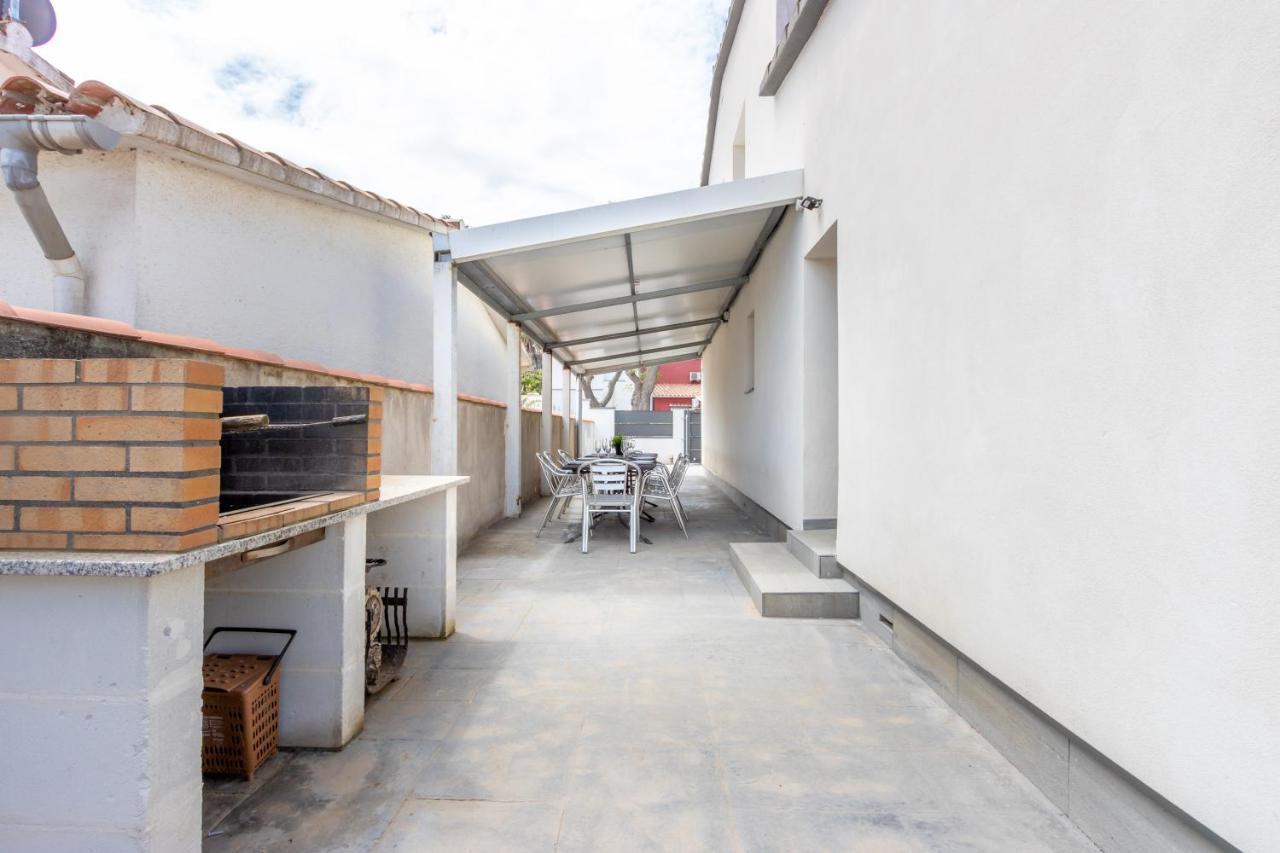 Goldhome - New House With Private Heated Pool, Parking, Wifi, Games Room Empuriabrava Exterior foto